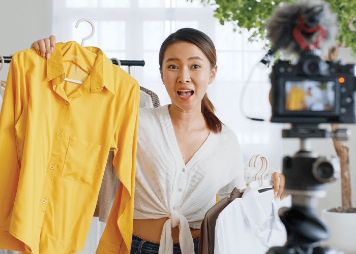 Cover: How to Start a Lovable Retailer Blog That Converts Visitors