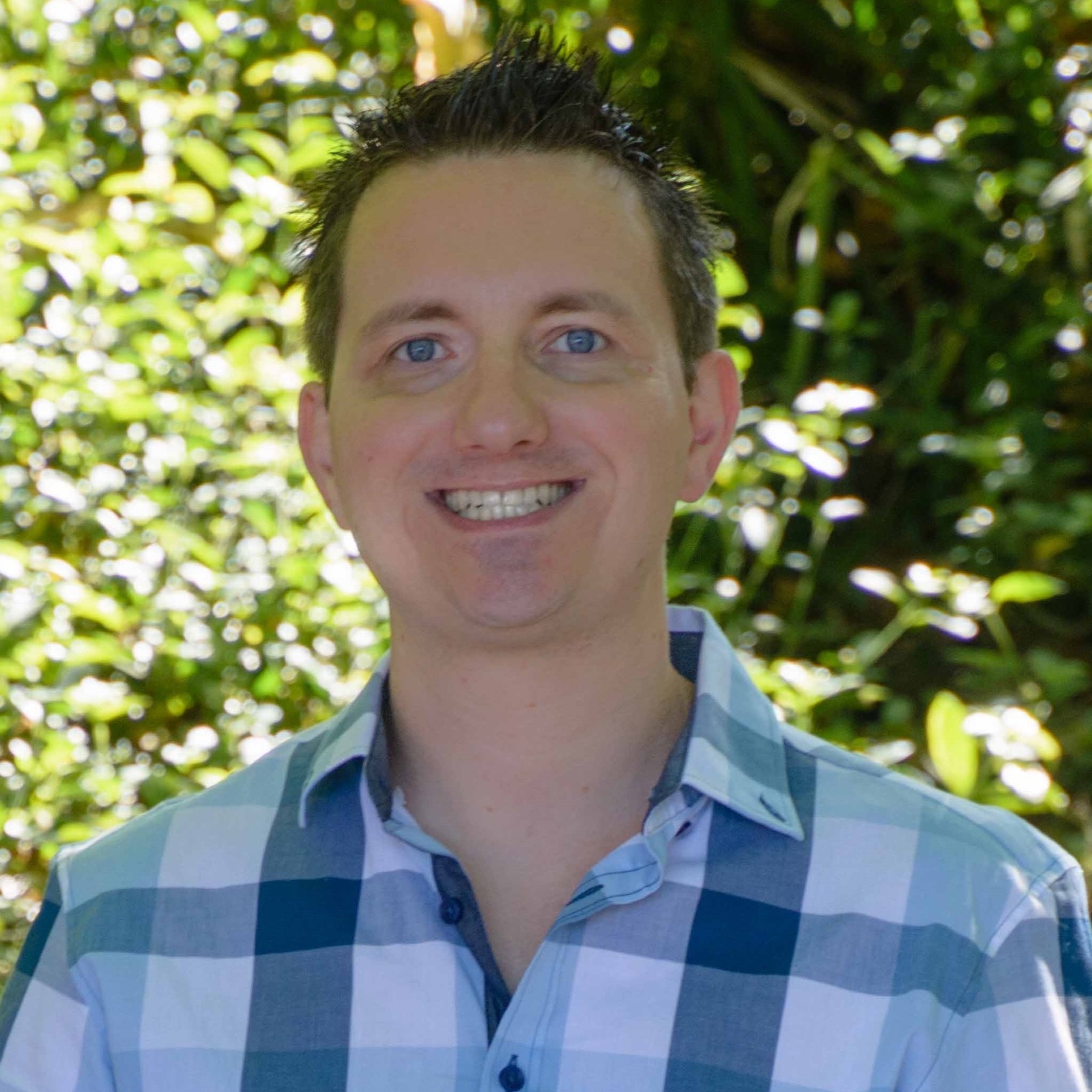Chris Hadjiyannis headshot